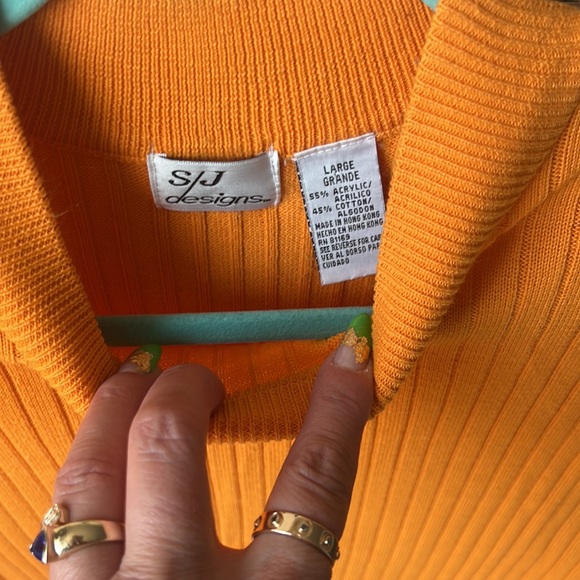 Top - Picture 3 of 3